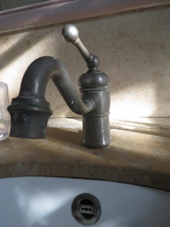 B&B Mas Les Lecques Beaucaire  Εξωτερικό φωτογραφία
