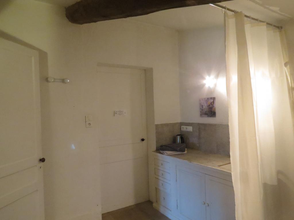 B&B Mas Les Lecques Beaucaire  Εξωτερικό φωτογραφία