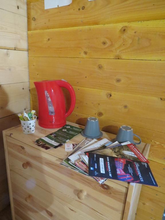 B&B Mas Les Lecques Beaucaire  Εξωτερικό φωτογραφία