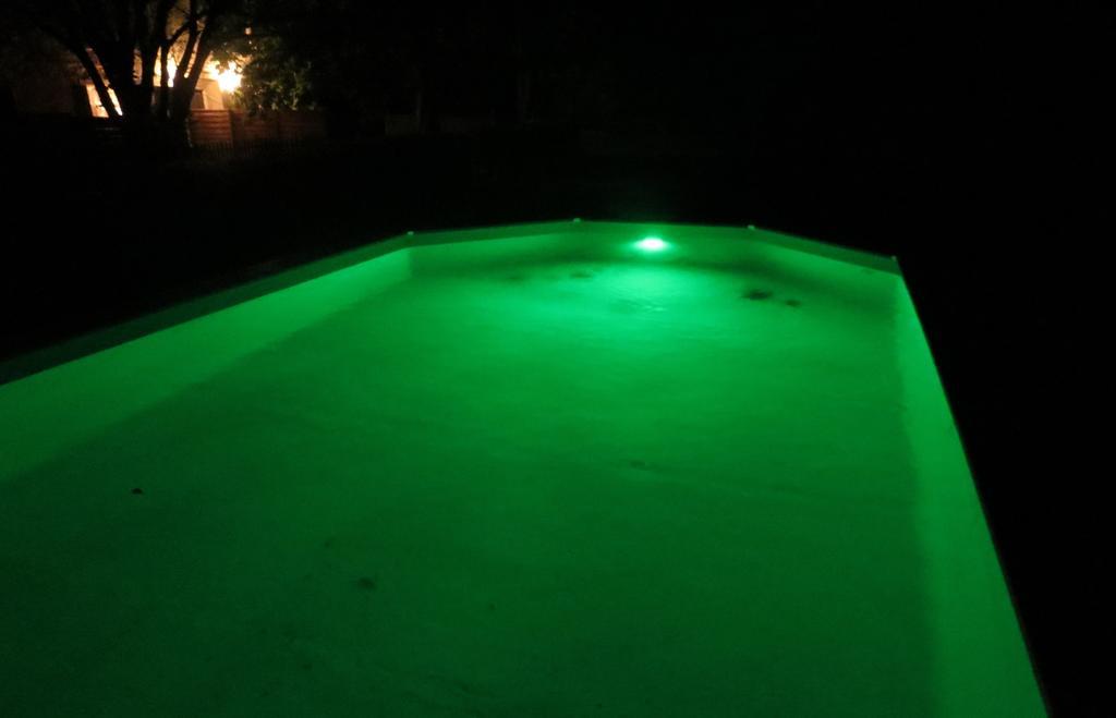 B&B Mas Les Lecques Beaucaire  Εξωτερικό φωτογραφία