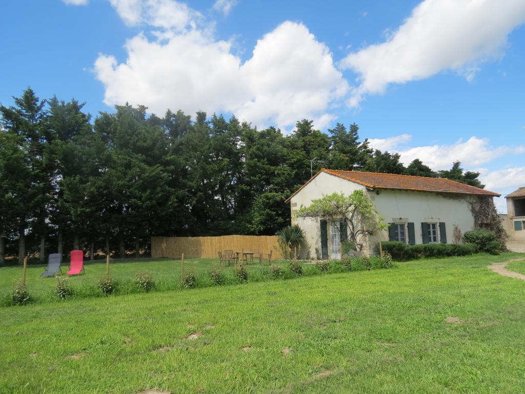B&B Mas Les Lecques Beaucaire  Εξωτερικό φωτογραφία