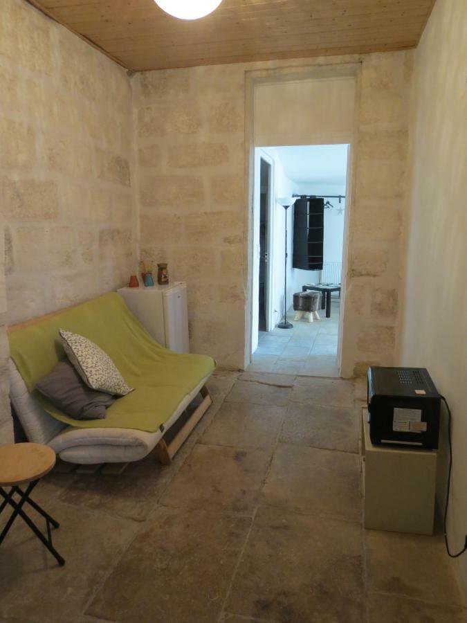 B&B Mas Les Lecques Beaucaire  Εξωτερικό φωτογραφία
